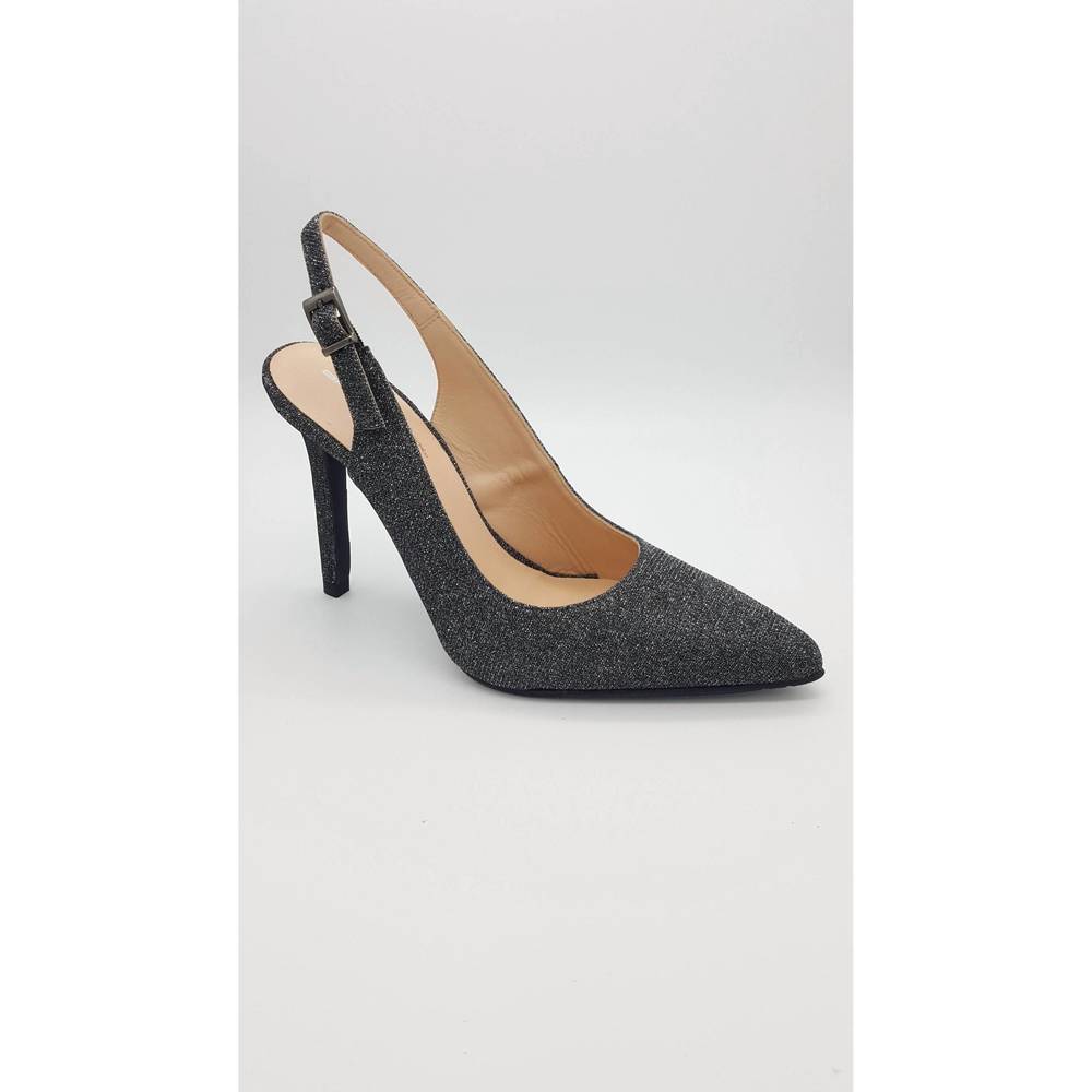 NEW BRENDA ZARO dunkeld dress pumps in grey